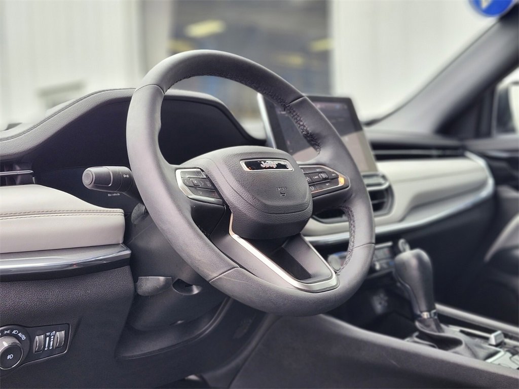 Used 2023 Jeep Compass Limited w/ Elite Group image 17