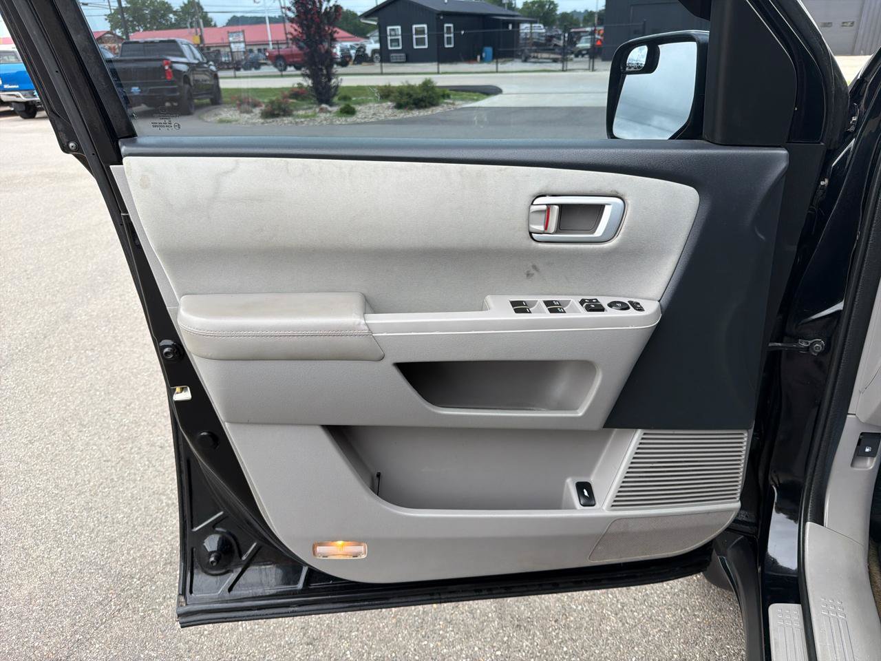 Used 2015 Honda Pilot SE image 8