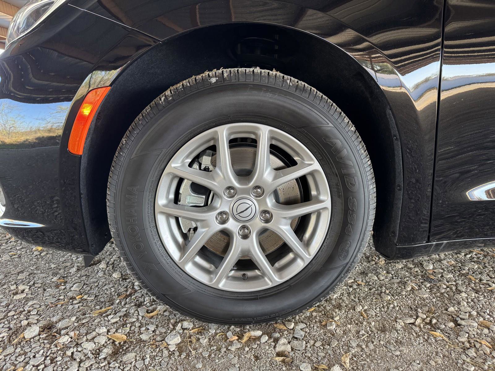 New 2026 Chrysler Pacifica Select image 45