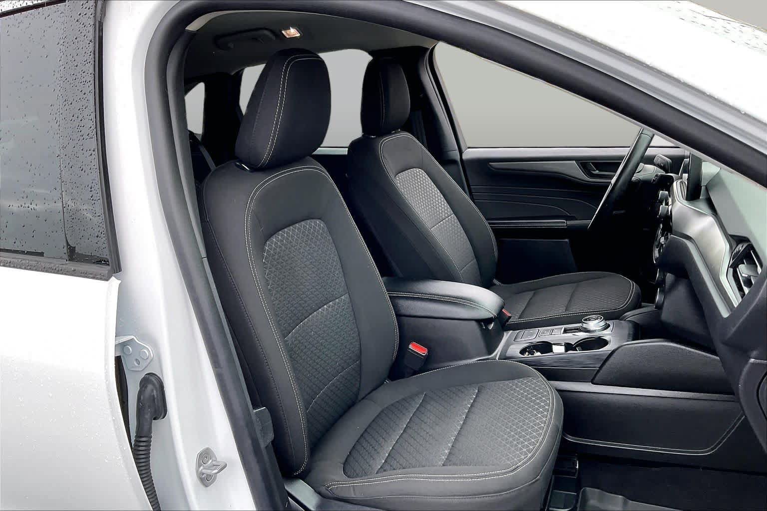 Certified 2024 Ford Escape Active FWD image 9