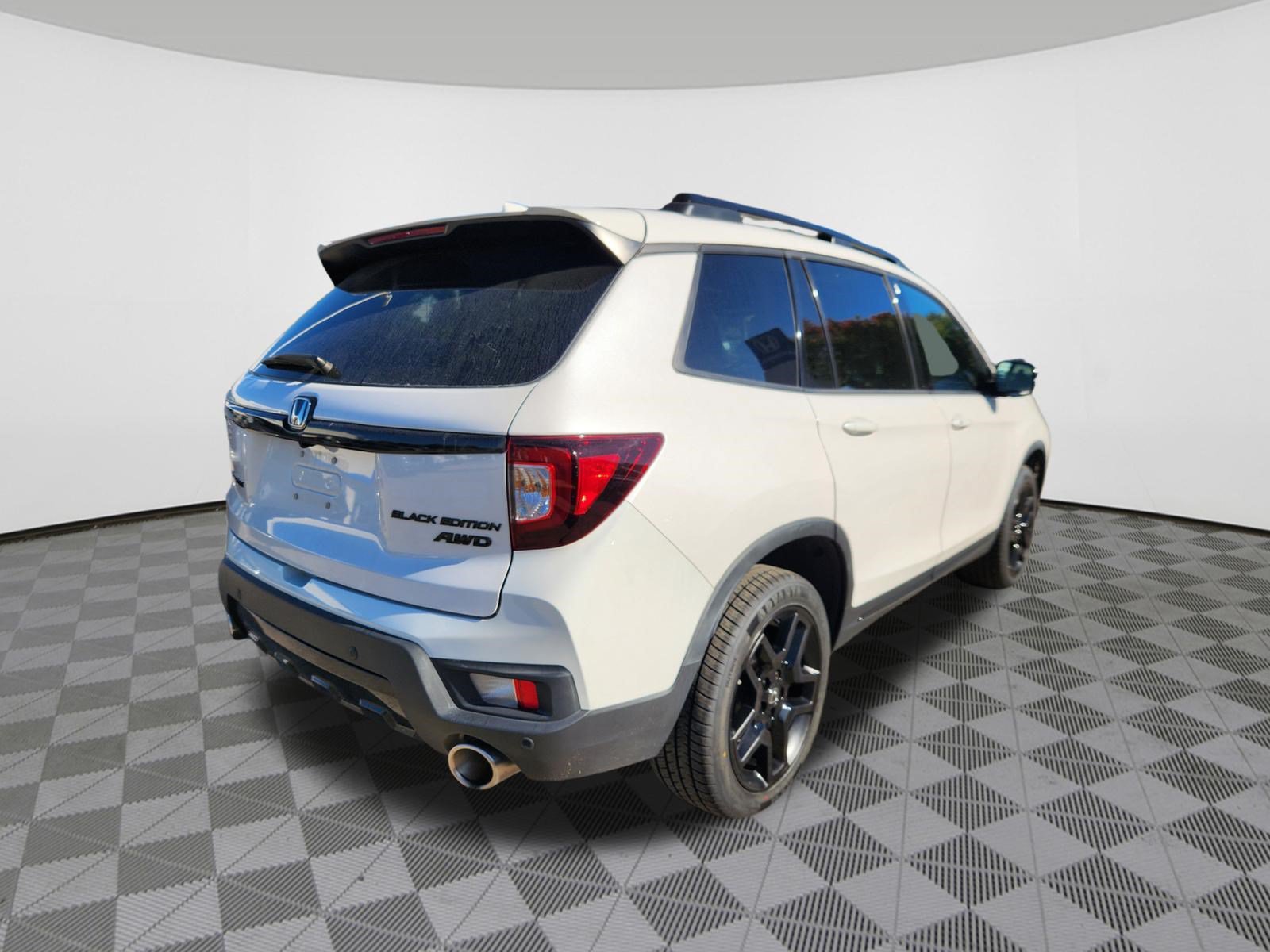 Certified 2024 Honda Passport Black Edition image 4