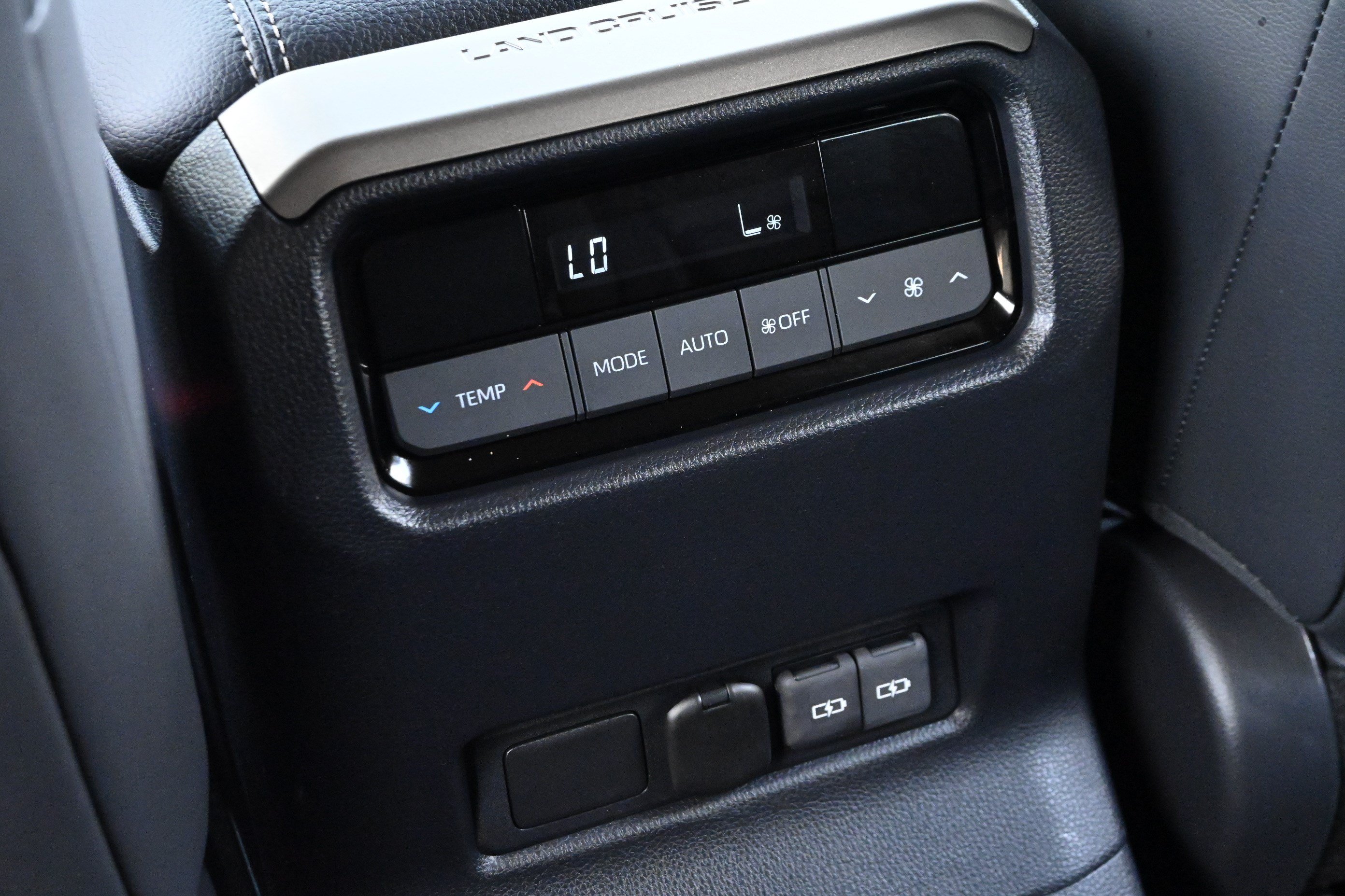 Used 2025 Toyota Land Cruiser w/ Premium Package AWD/4WD image 33