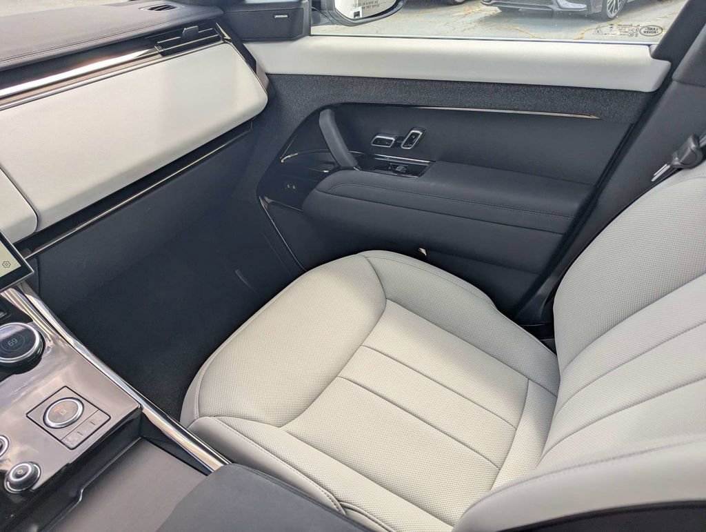 Used 2023 Land Rover Range Rover Sport Autobiography image 17