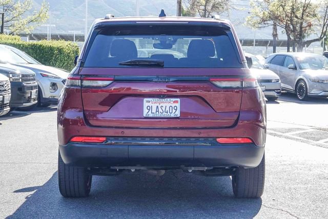 Used 2024 Jeep Grand Cherokee Altitude image 6