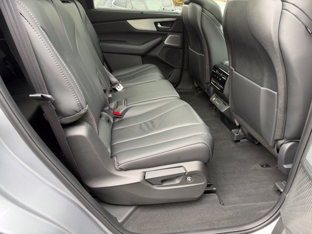 Used 2026 Acura MDX w/ Technology Package AWD/4WD image 13