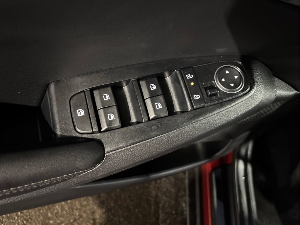 Certified 2025 Kia Seltos S image 30