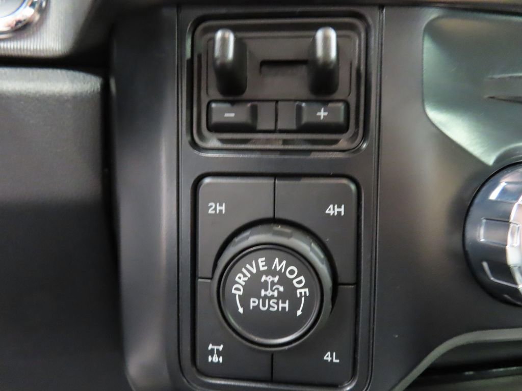 Used 2026 Ford F250 Platinum w/ Tremor Off-Road Package image 50