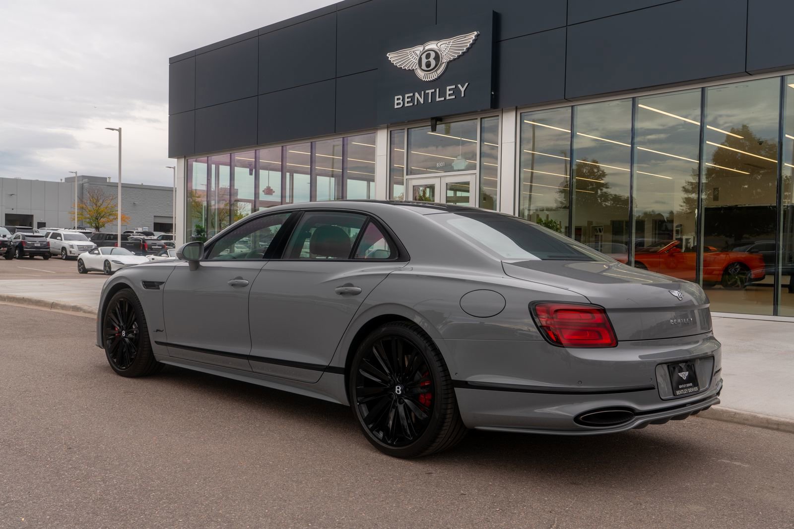 New 2025 Bentley Flying Spur Plug-In Hybrid image 12