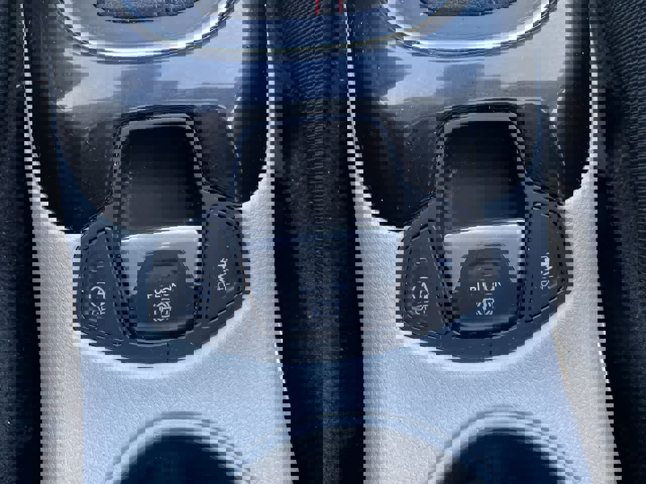 Used 2018 Jeep Compass Limited w/ Navigation Group image 31