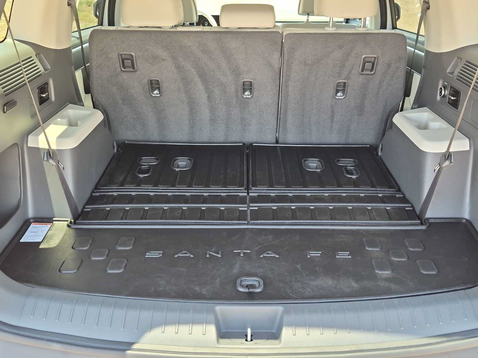Used 2025 Hyundai Santa Fe SEL FWD image 32