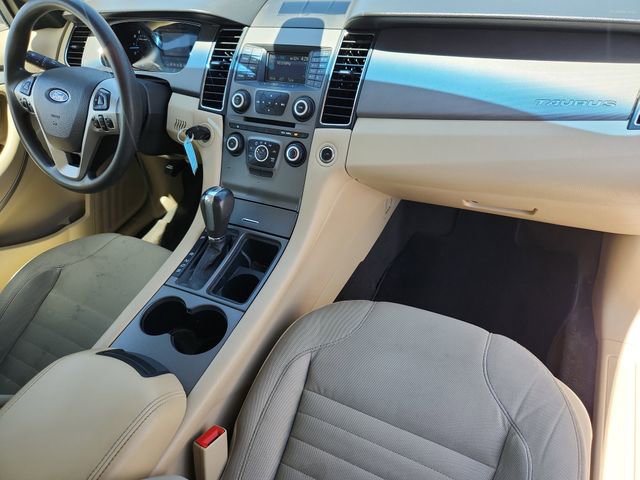 Used 2013 Ford Taurus SE FWD image 21