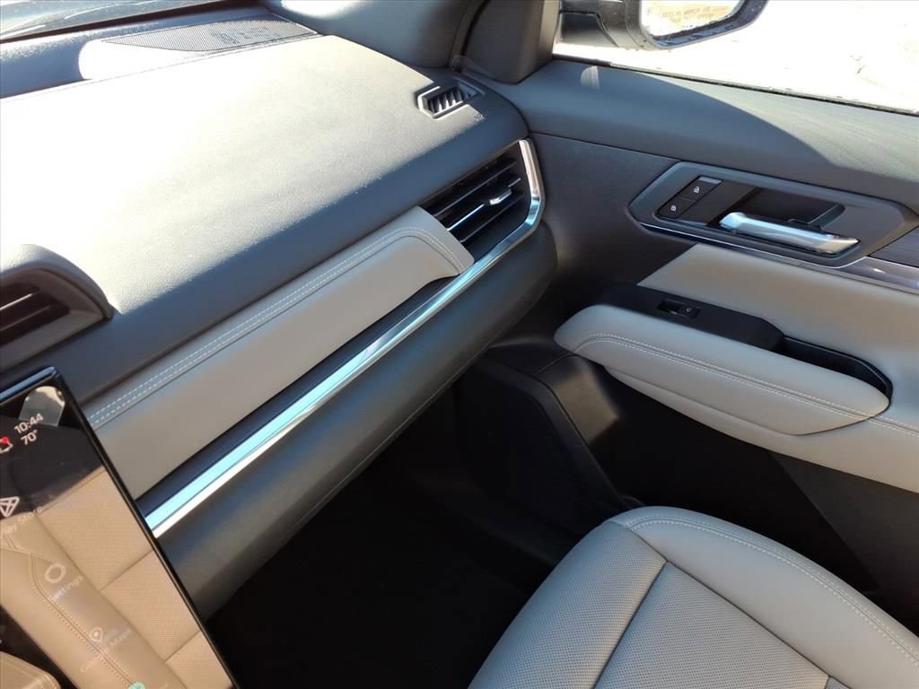 Used 2026 GMC Terrain Elevation w/ Elevation Premium Package image 29