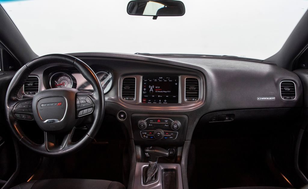 Used 2023 Dodge Charger SXT image 17