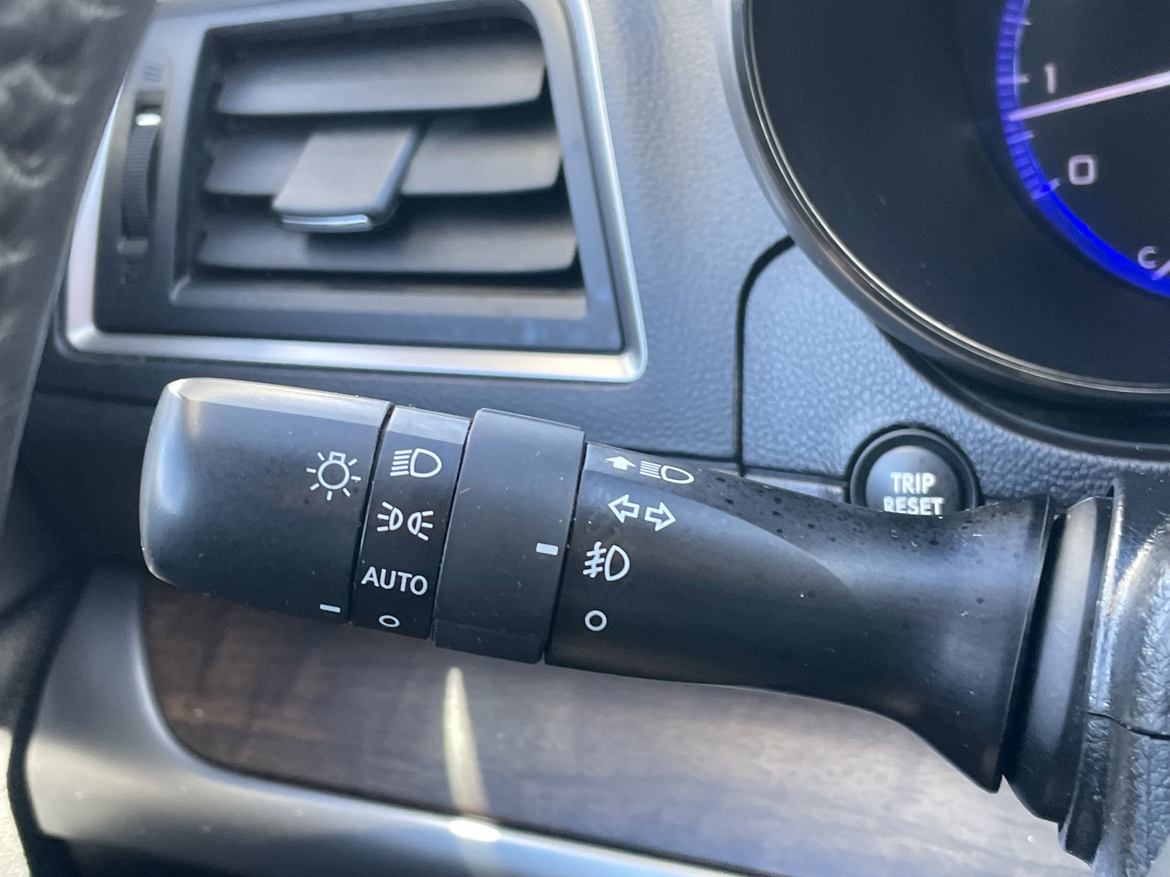 Used 2017 Subaru Outback 3.6R Limited image 18