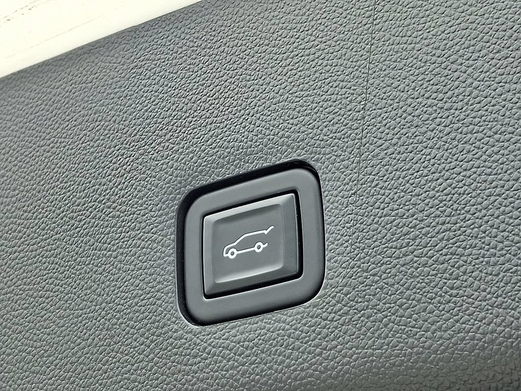 Certified 2021 Chevrolet Traverse RS AWD/4WD image 32