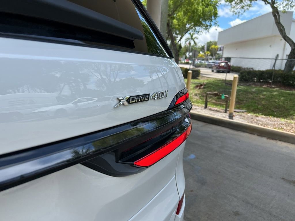Used 2024 BMW X7 xDrive40i w/ M Sport Package image 20