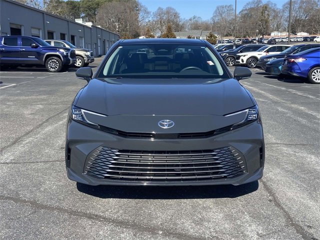 Used 2025 Toyota Camry XLE image 8