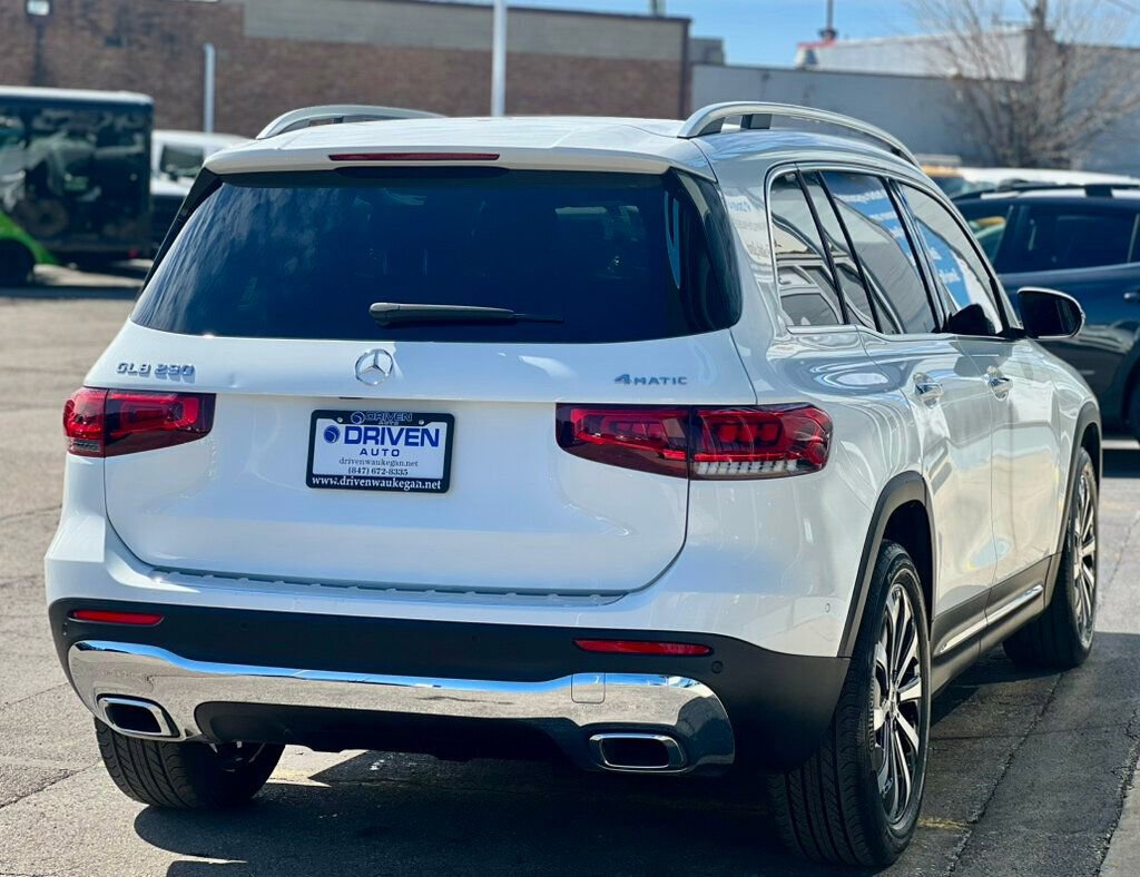 Used 2023 Mercedes-Benz GLB 250 4MATIC image 5
