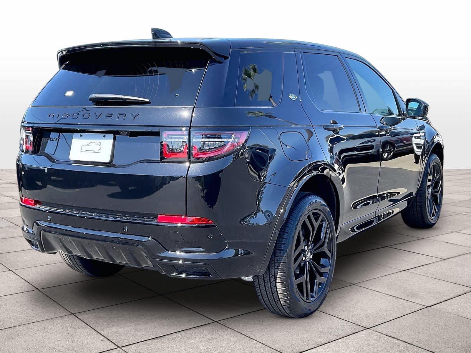 New 2026 Land Rover Discovery Sport Landmark AWD/4WD image 4