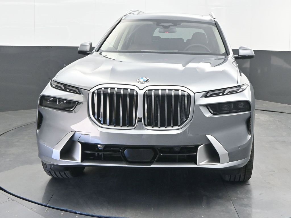 New 2026 BMW X7 xDrive40i image 2