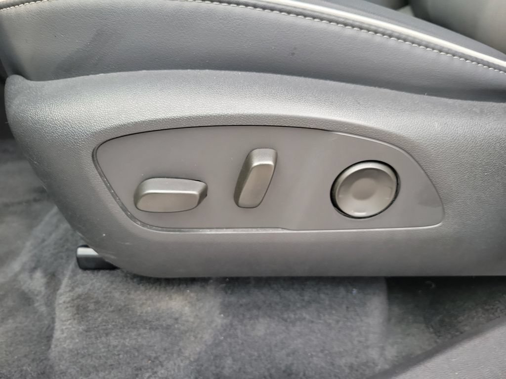 Used 2026 Buick Enclave Preferred AWD/4WD image 20
