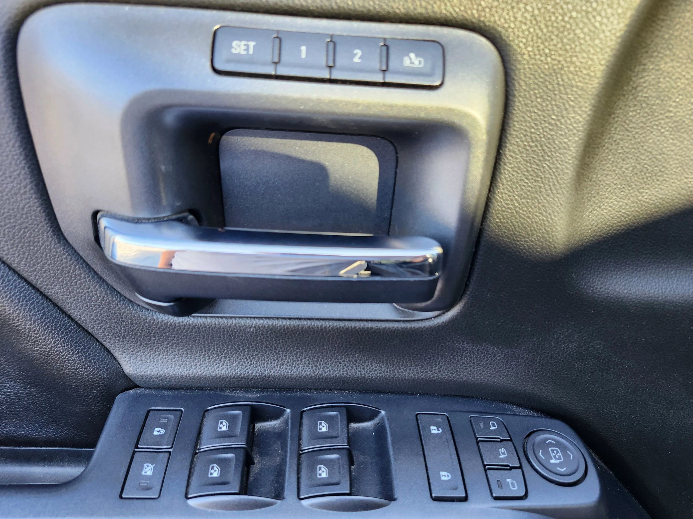 Used 2016 GMC Sierra 2500 Denali w/ Duramax Plus Package image 21