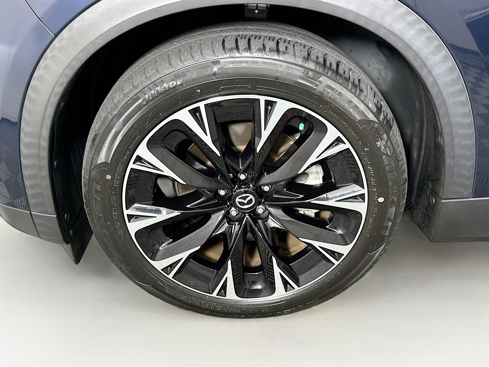 Used 2024 MAZDA CX-90 Plug-In Hybrid w/ Premium Pkg AWD/4WD image 11