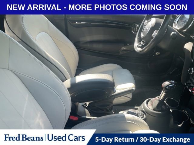 Used 2019 MINI Cooper S w/ Signature Upholstery Package FWD image 9