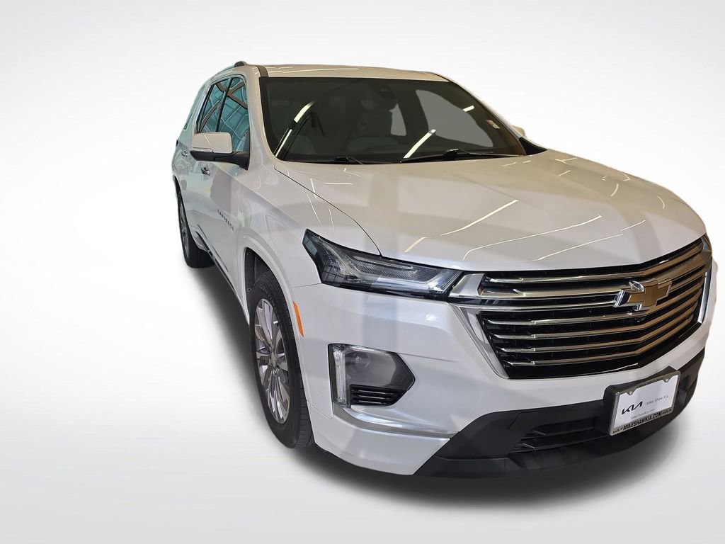 Used 2023 Chevrolet Traverse Premier FWD image 9