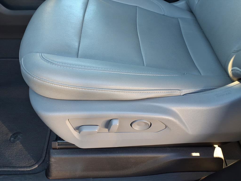 Used 2022 GMC Sierra 1500 SLT w/ SLT Convenience Package image 17