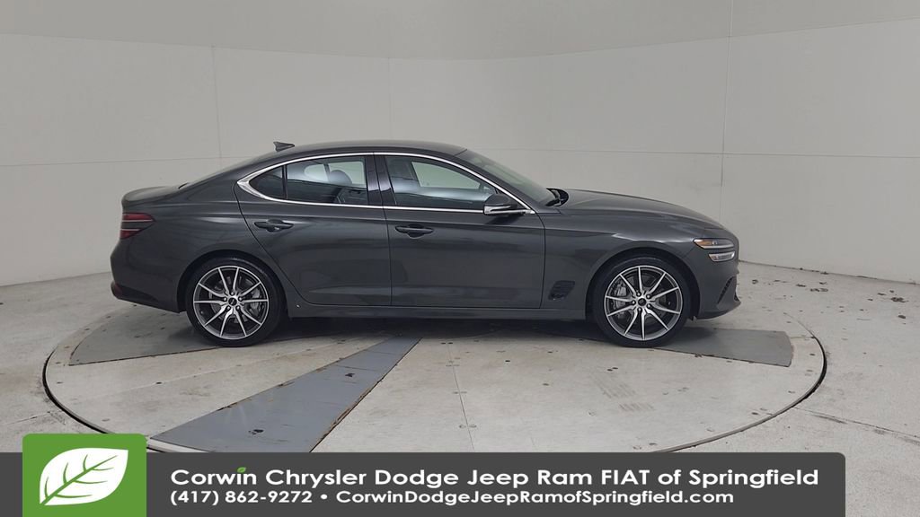 Used 2025 Genesis G70 2.5T image 17