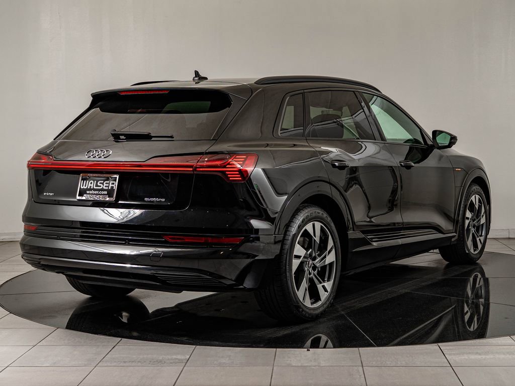 Used 2022 Audi e-tron Premium w/ Convenience Plus Package image 5