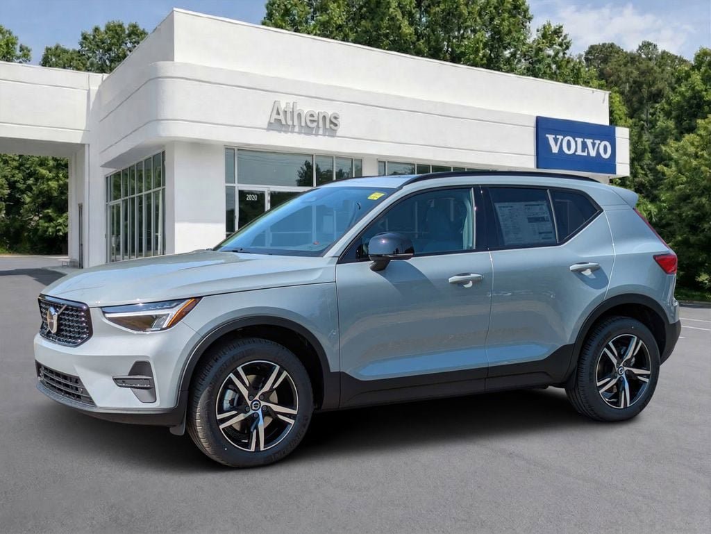 New 2026 Volvo XC40 B5 Core AWD/4WD video 1