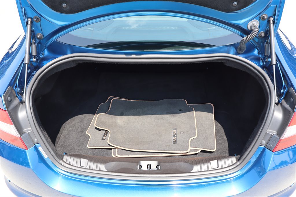Used 2013 Jaguar XF R RWD image 46
