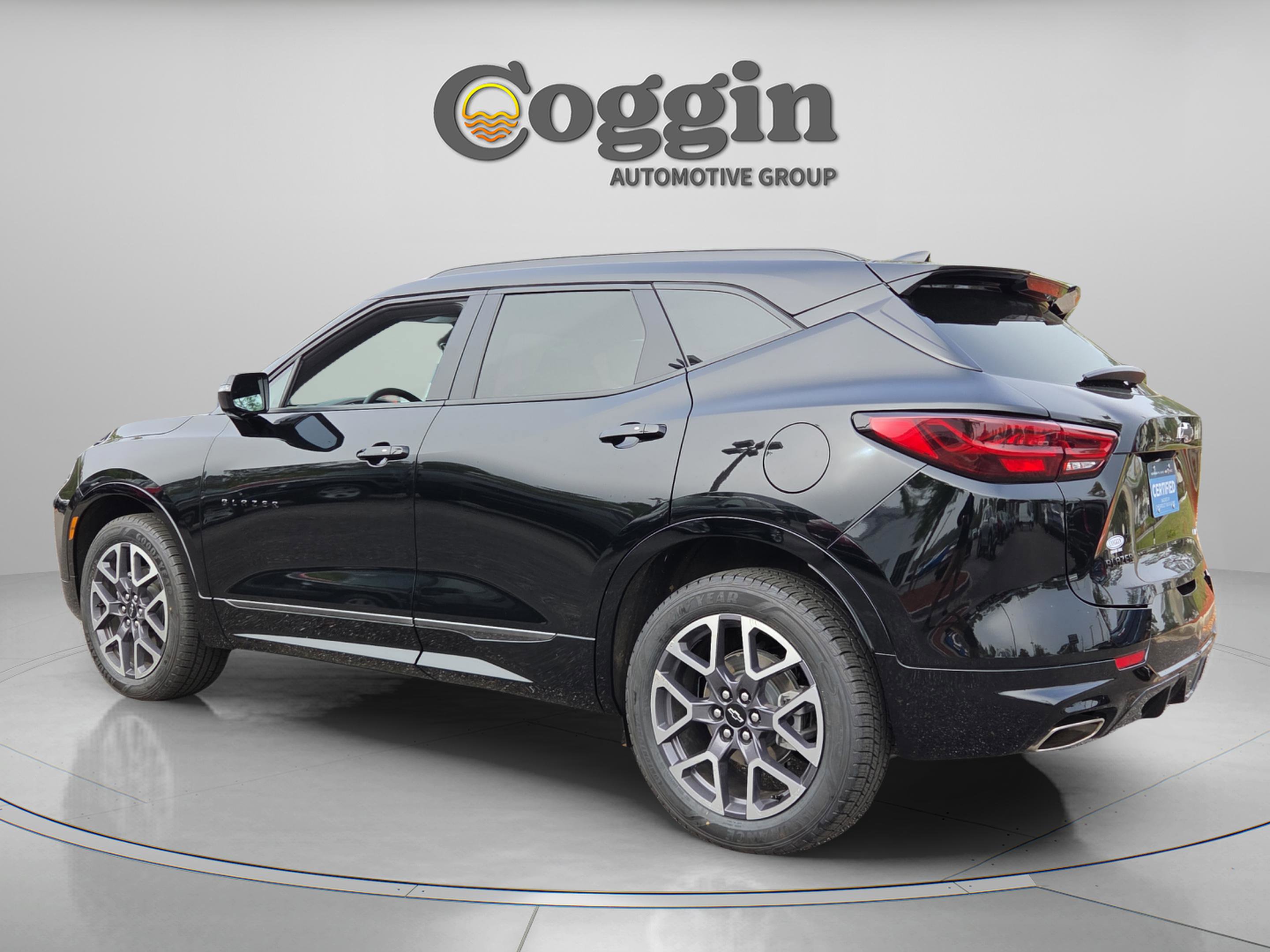 Used 2023 Chevrolet Blazer RS w/ Driver Confidence II Package image 3