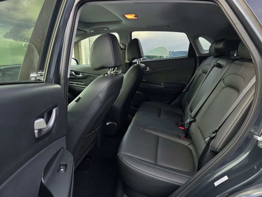Used 2021 Hyundai Kona Limited w/ Cargo Package image 16