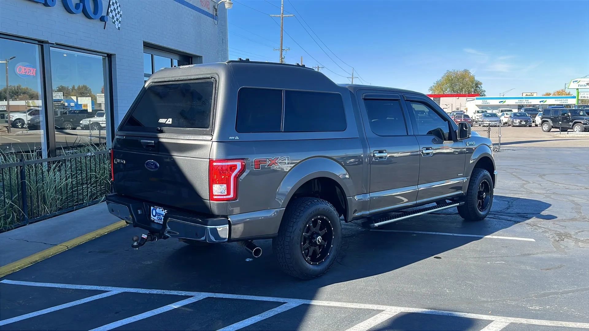 Used 2017 Ford F150 XLT w/ Equipment Group 302A Luxury image 3