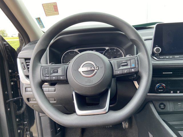 Used 2024 Nissan Rogue SV FWD image 35
