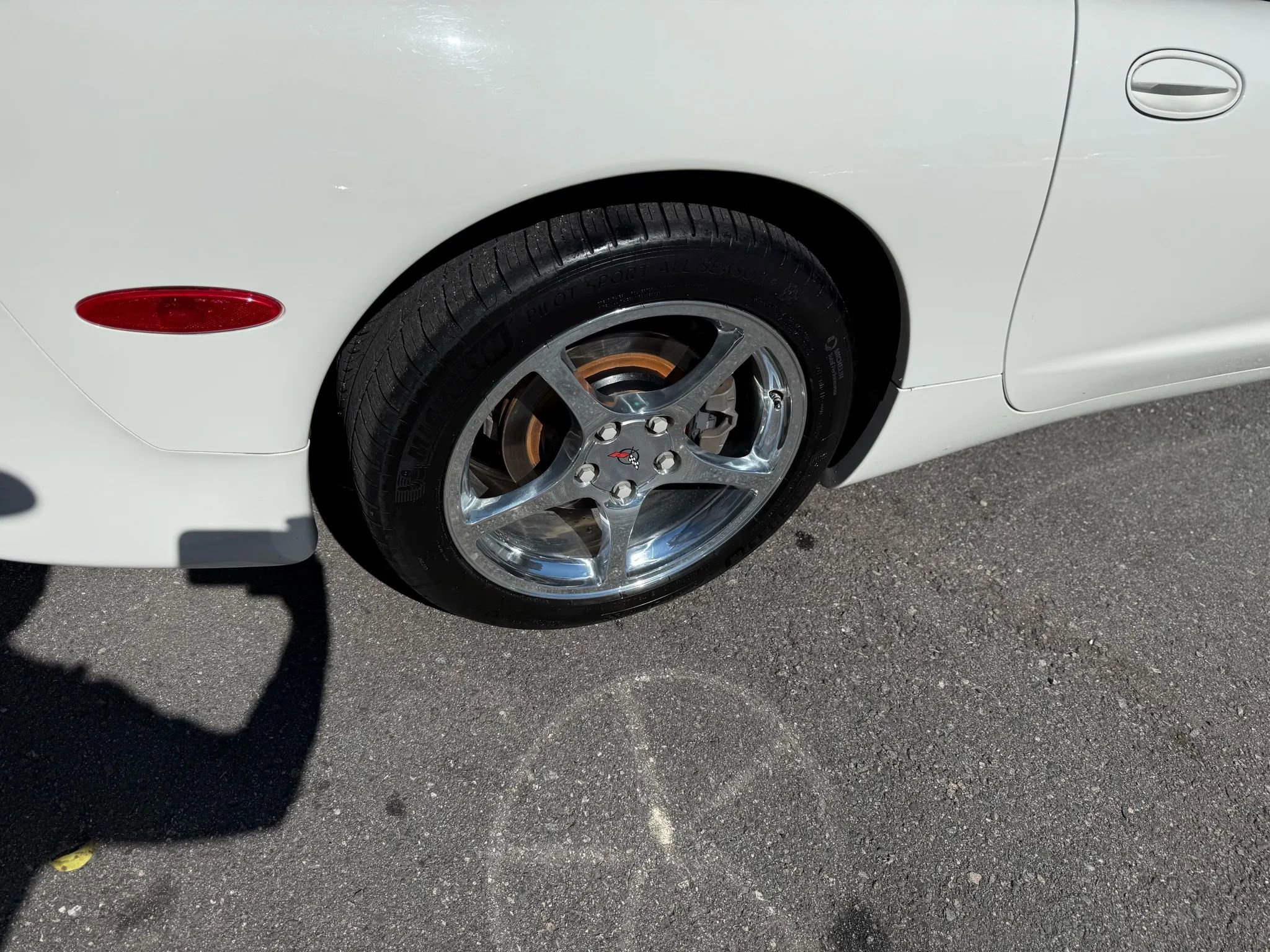 Used 2001 Chevrolet Corvette Coupe w/ Preferred Equipment Group2 image 32