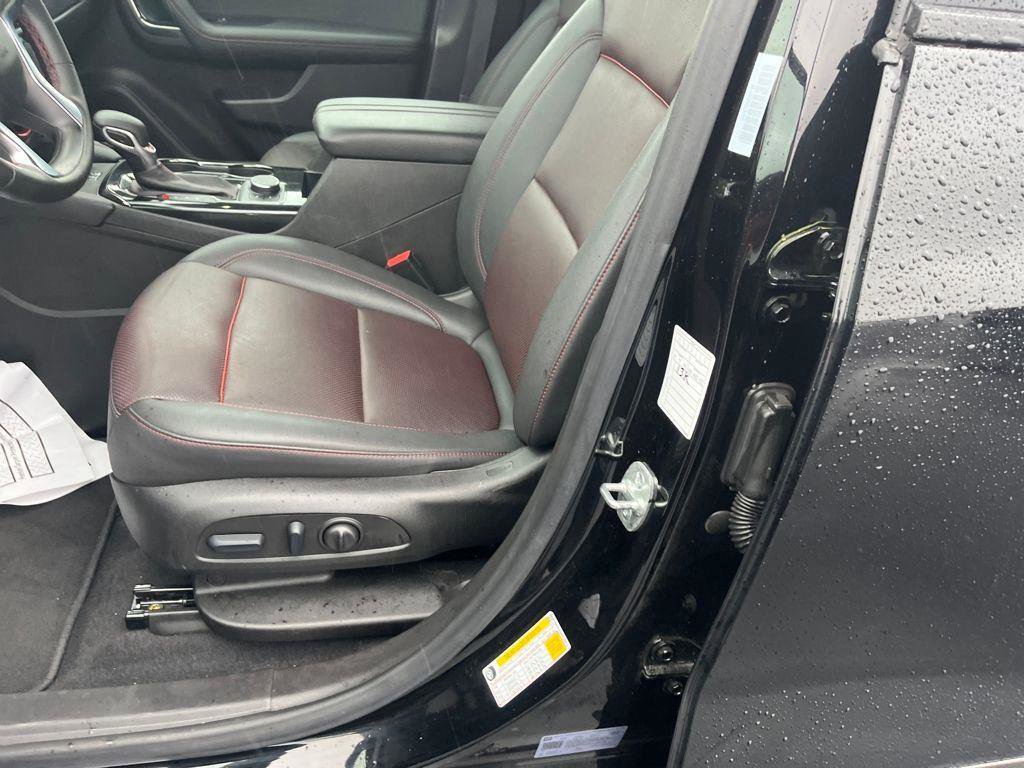 Used 2025 Chevrolet Blazer RS FWD image 20