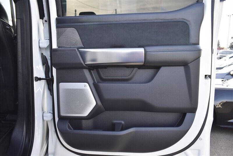 Used 2025 Ford F350 Platinum w/ FX4 Off-Road Package image 24