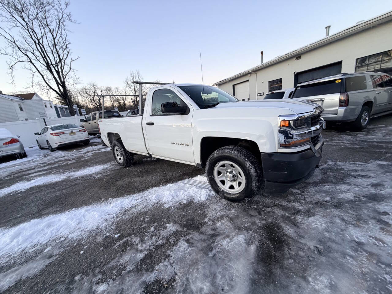 Used 2017 Chevrolet Silverado 1500 W/T w/ Trailering Package image 7