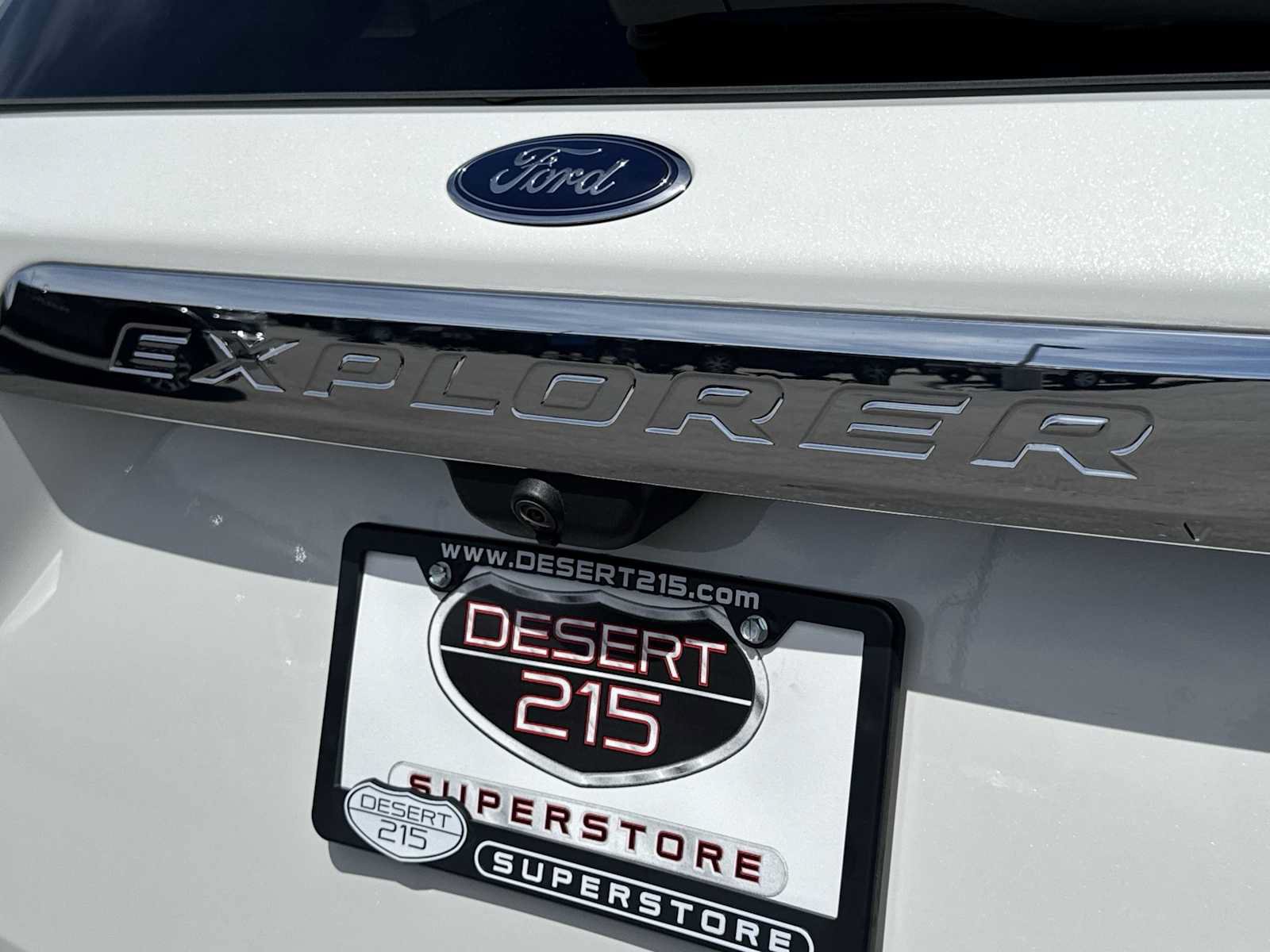 Used 2021 Ford Explorer XLT w/ Equipment Group 202A RWD image 11