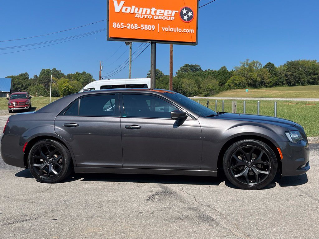 Used 2021 Chrysler 300 S RWD image 1