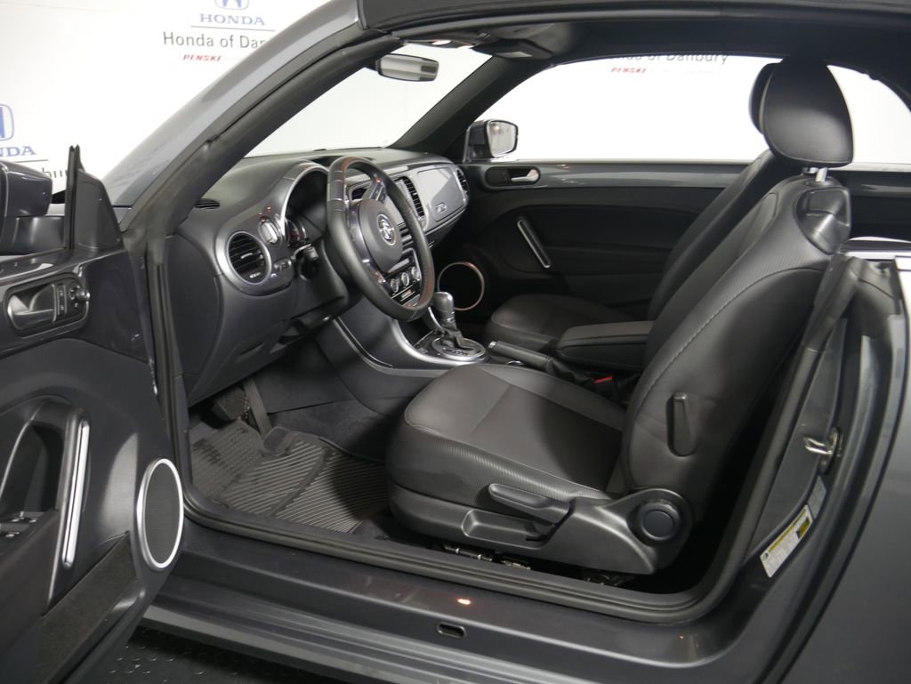 Used 2019 Volkswagen Beetle 2.0T SE image 18