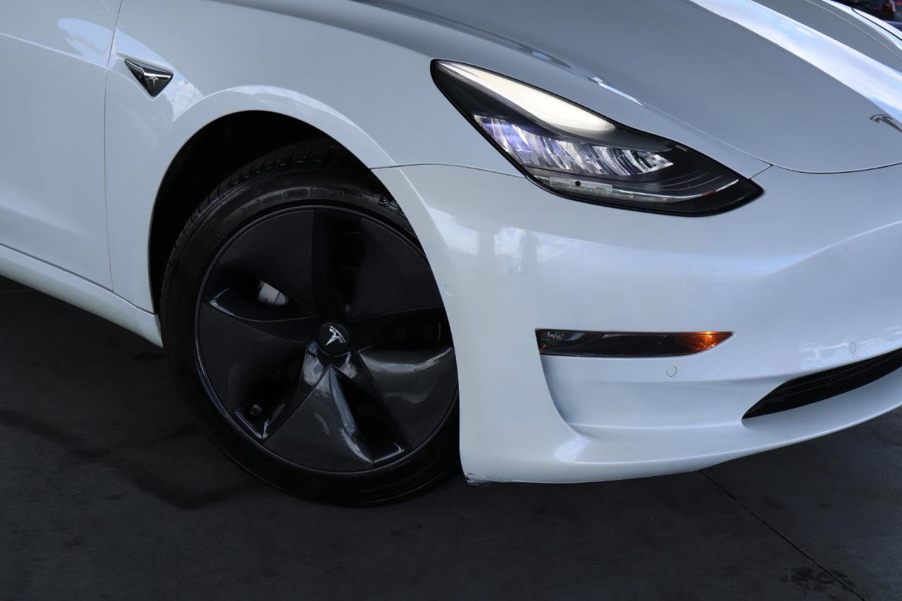 Used 2018 Tesla Model 3 Long Range RWD image 4