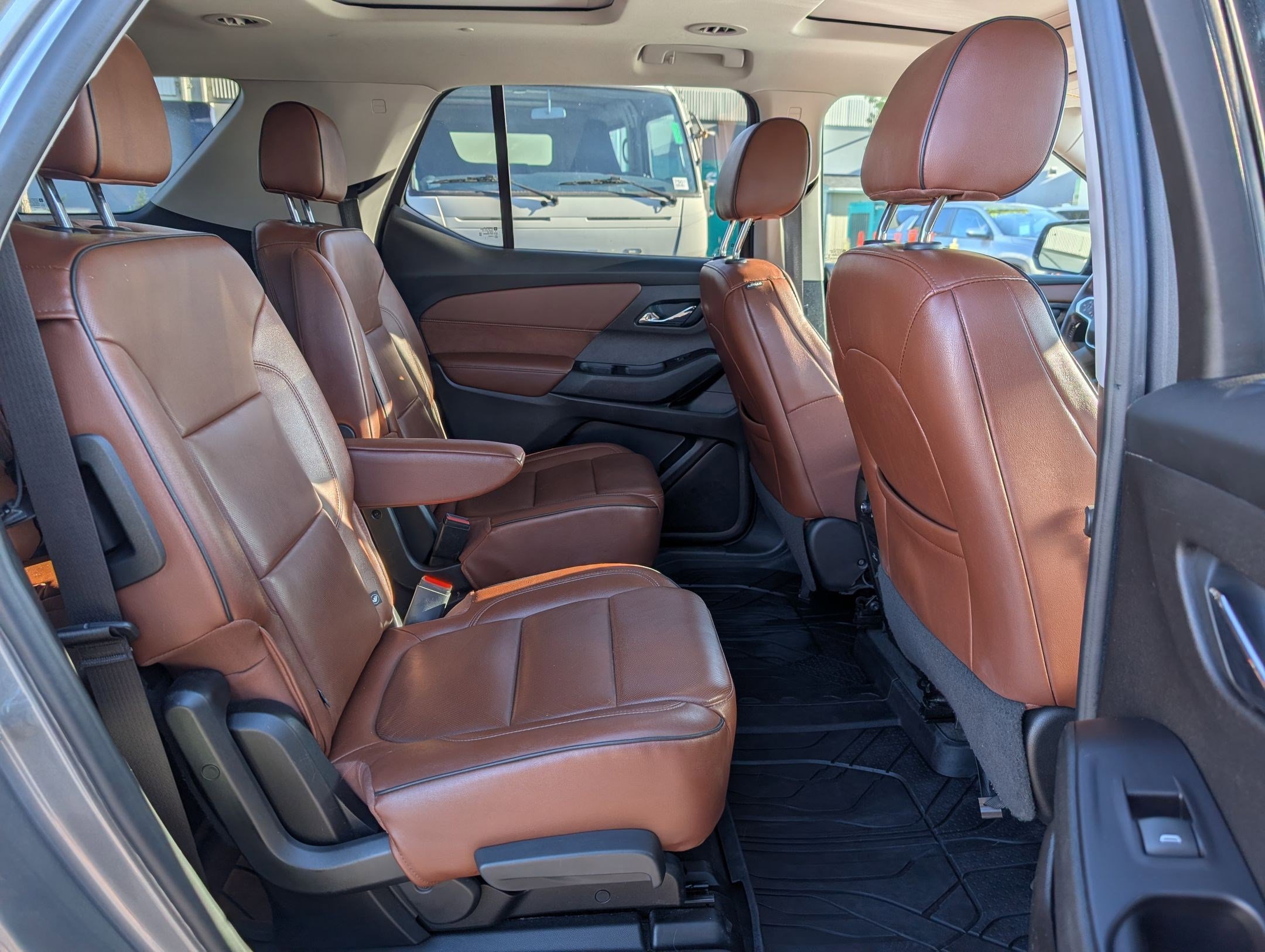 Used 2019 Chevrolet Traverse High Country w/ LPO, Floor Liner Package AWD/4WD image 27