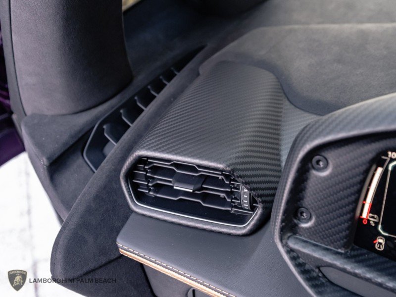Used 2025 Lamborghini Revuelto AWD/4WD image 21