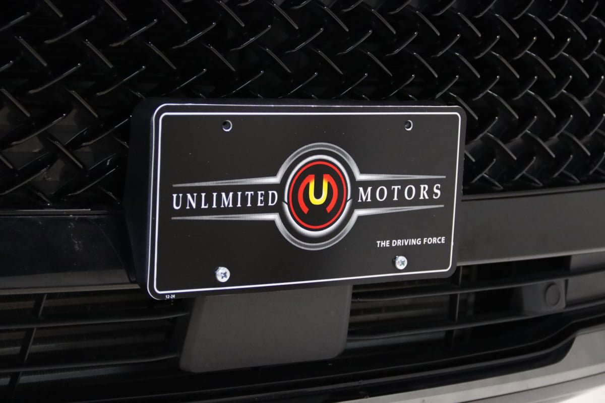 Used 2025 Buick Envision Sport Touring AWD/4WD image 32