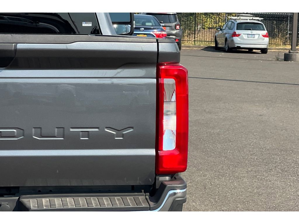 Used 2025 Ford F350 XLT image 27